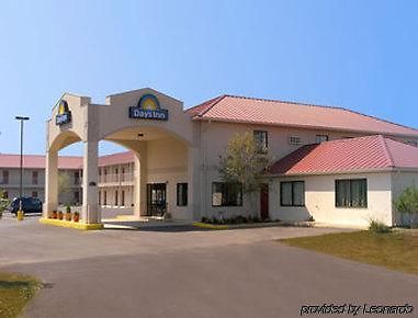 Days Inn Of Centre Εξωτερικό φωτογραφία